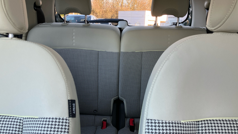 Hyundai INSTER 85kW 02 49kWh 5dr Auto Electric Hatchback